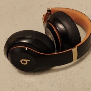 Beat by dre studio 3